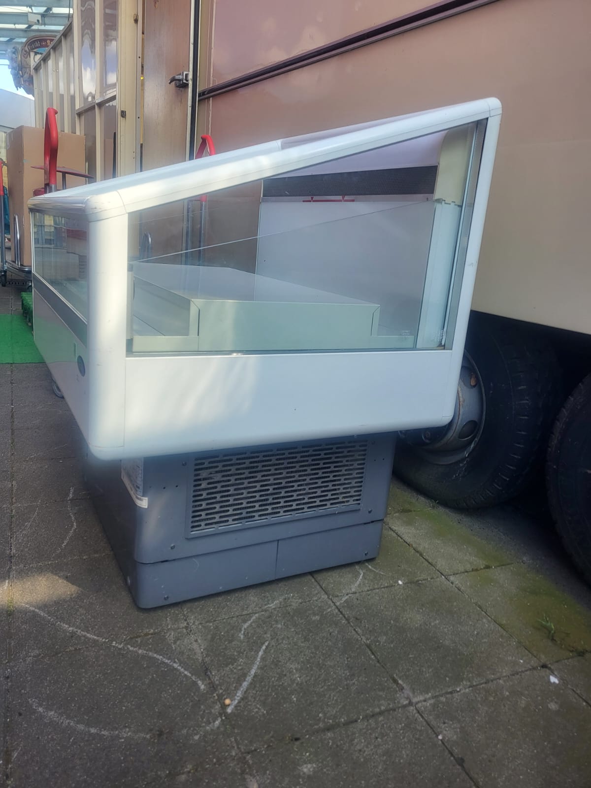 Vitrina Frigorifica Profesionala Carrier COC90 - Vitrina de Prezentare cu Geamuri, Echipament HoReCa Second Hand - Imagine 2