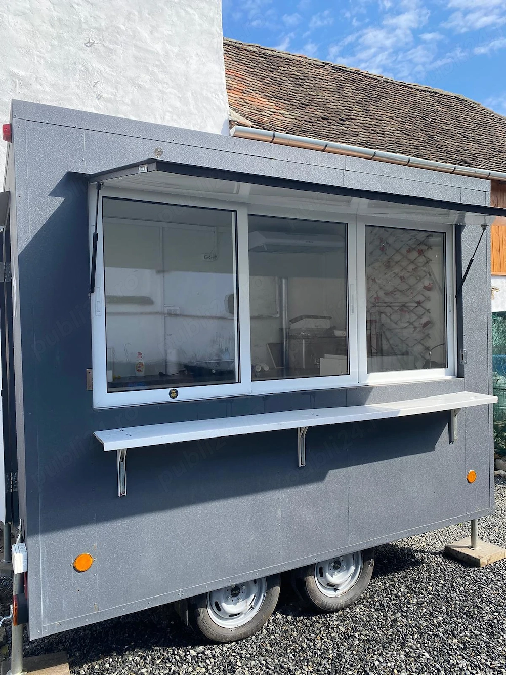 Rulota Fast Food 2024 - 3 Metri, 750 kg, Mobilier Complet, Hota, Chiuveta Inox - Sibiu, Schimb Auto - Imagine 4