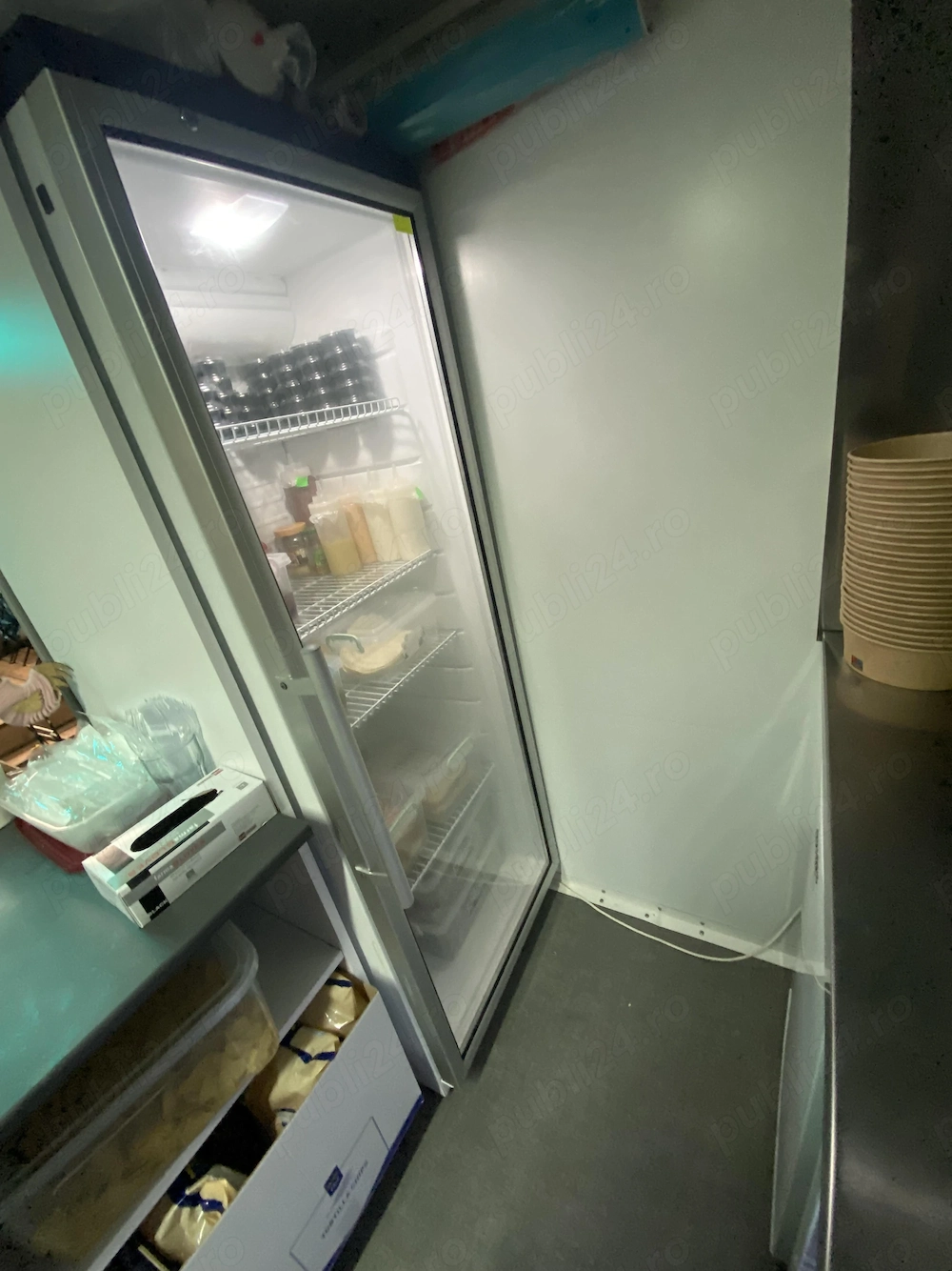 Rulota Fast Food Gehl 4x2 m Complet Utilata - Plita Gaz, Friteuza Dubla, Hota, Frigider - Timis