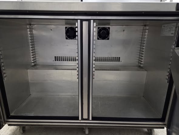 Masa frigorifica profesionala cu blat inox, 260 litri, 220V, temperatura +2/+6°C, pentru restaurant si HoReCa - Imagine 3