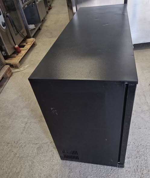 Vitrina frigorifica bar pentru bauturi, 300 litri, 220V, 180W, second hand, perfect functionala