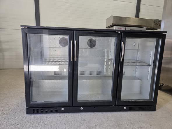 Vitrina frigorifica bar pentru bauturi, 300 litri, 220V, 180W, second hand, perfect functionala - Imagine 4