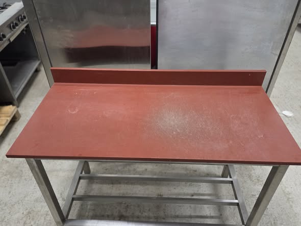 Masa profesionala inox cu blat din polietilena 20 mm, 125x60x87 cm, pentru carmangerie si macelarie, second hand - Imagine 4