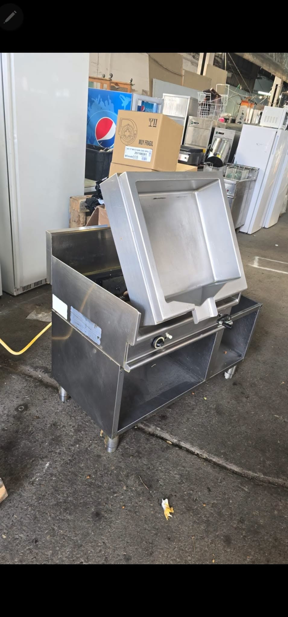 Tigaie basculanta electrica profesionala 8.4 kW, 380V, cuva inox 50x40x15 cm, echipament HoReCa