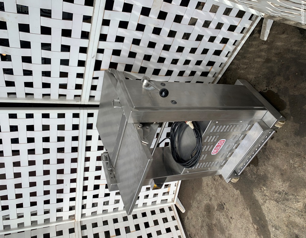 Masina de jupuit si desoricat carne MAJA ESM 435, profesionala inox, 380V, abator si carmangerie, SH - Imagine 2