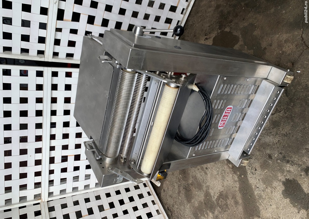 Masina de jupuit si desoricat carne MAJA ESM 435, profesionala inox, 380V, abator si carmangerie, SH - Imagine 3