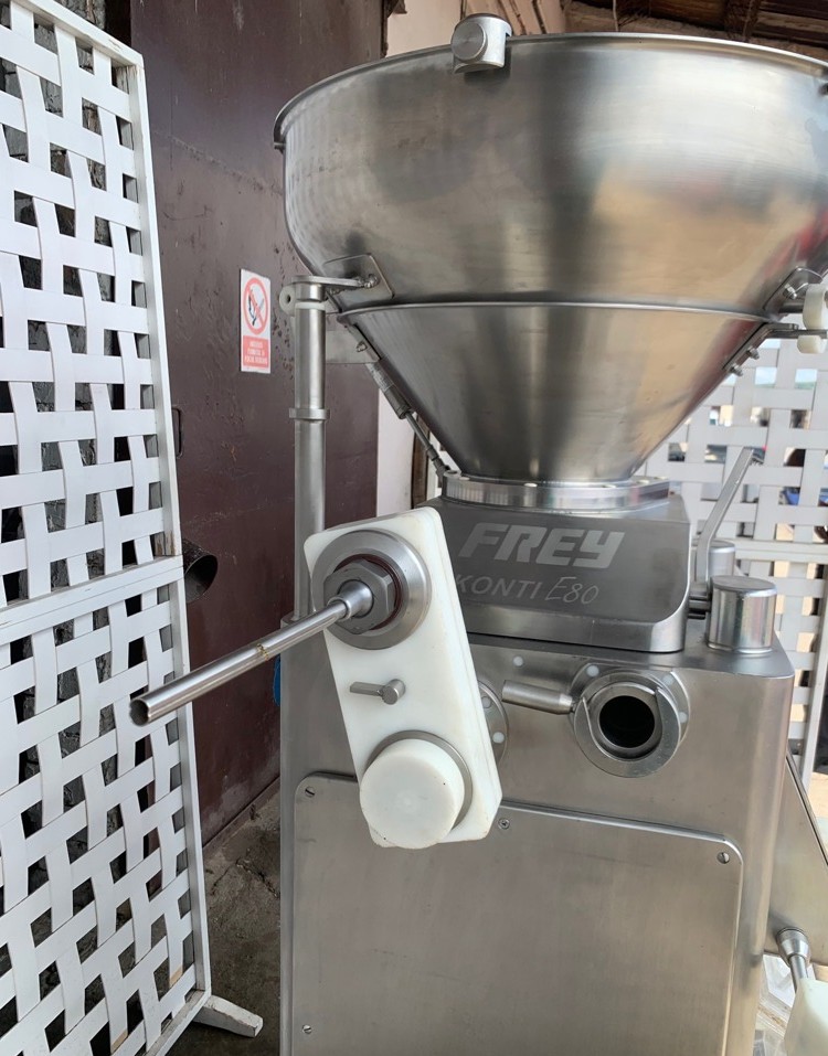 Masina de umplut carnati cu vacuum FREY KONTI E80, 80 litri, 3600 kg/h, sprit profesional, SH